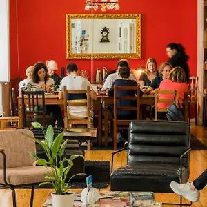 Hostel Living Lounge